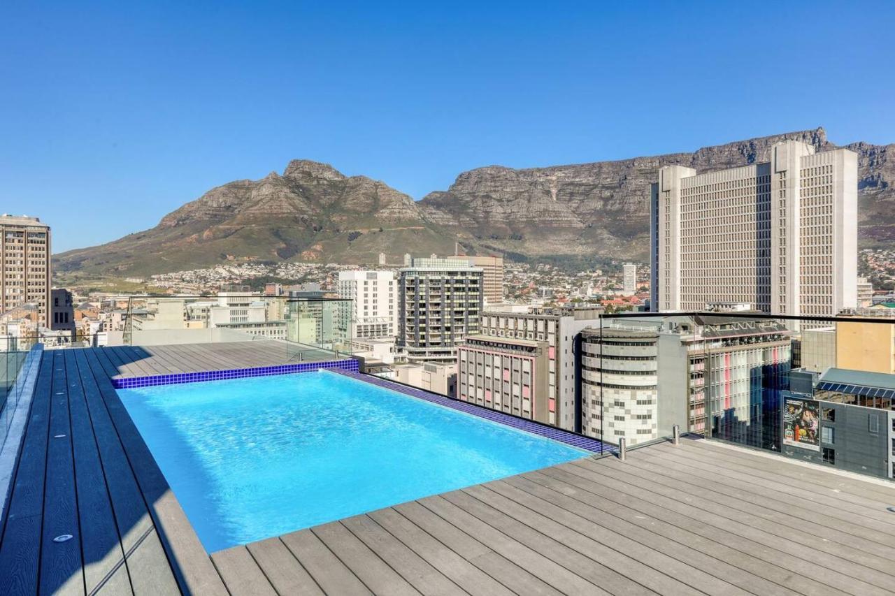 Apartment Luxury Mountain View At The Tokyo- 12th Floor No Loadshedding Cape Town